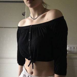 Black off-shoulder button down blouse (LA Hearts)